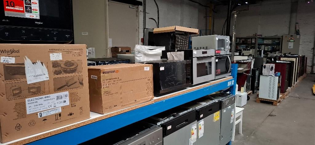 micro-ondes. jusqu'à -40 %, Electroménager, Enlèvement, Neuf