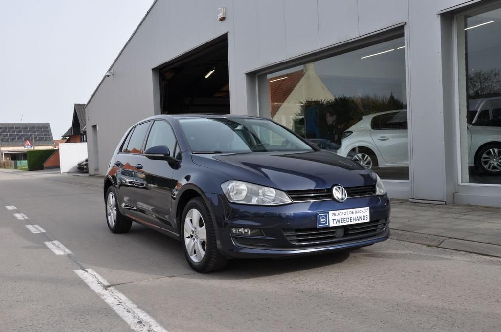 Volkswagen Golf Trendline Plus (bj 2015), Auto's, Volkswagen, Voorwielaandrijving, Gebruikt, Zwart, Blauw