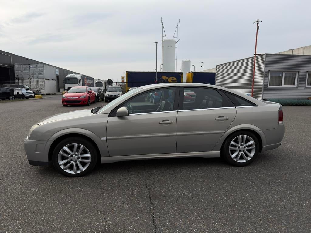 Opel Vectra GTS 1.9 DT CDTi, Auto's, Testrit aan huis, Zwart, 4 cilinders, Vectra