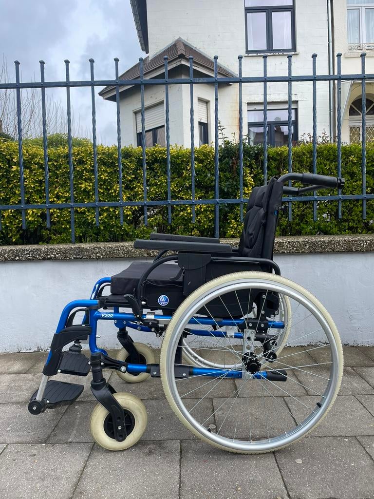 Chaise roulante pliable Vermeiren V 300 état neuf, Enlèvement ou Envoi, Pliant, Comme neuf, Fauteuil roulant manuel