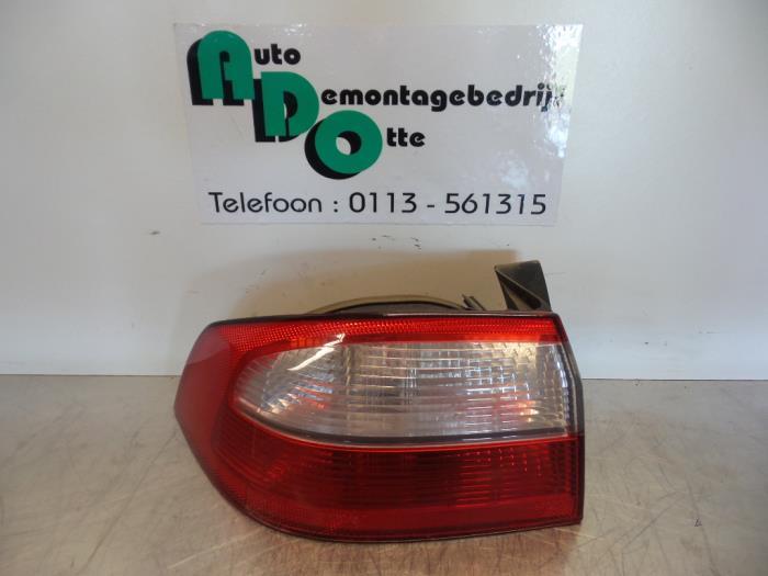 Feu arrière gauche d'un Renault Laguna (Laguna 01-), Autos : Pièces & Accessoires, Renault, -, 3 mois de garantie, Utilisé