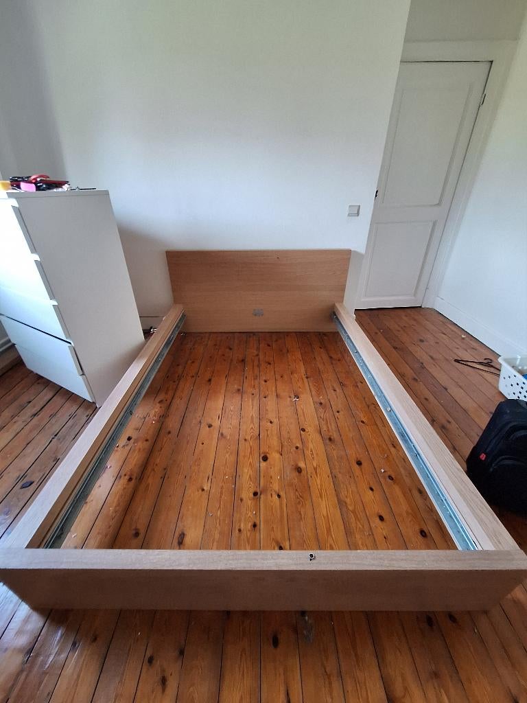 Lit ikea malm 140x200, Enlèvement, Utilisé