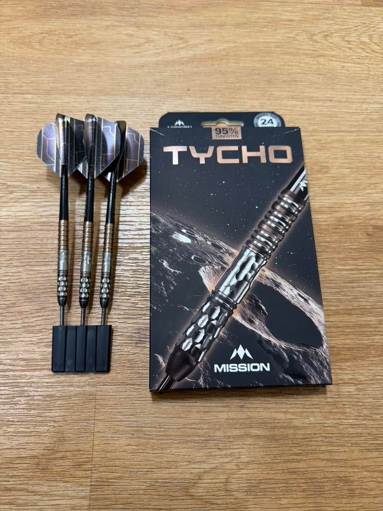 Dartpijlen Mission Tycho 95% Tungsten 24gram, Sport en Fitness, Darts, Ophalen, Zo goed als nieuw, Pijlen