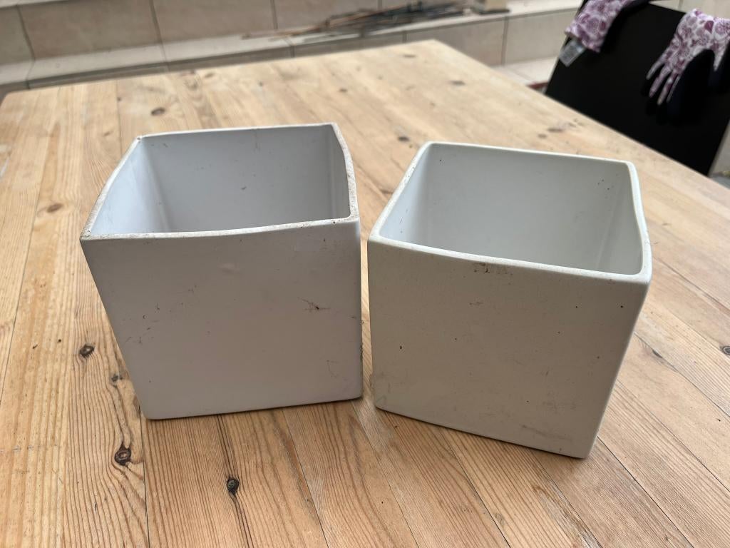 Set van 2 mooie witte vierkante bloempotten, 25 tot 40 cm, Vierkant, Ophalen of Verzenden, Zo goed als nieuw