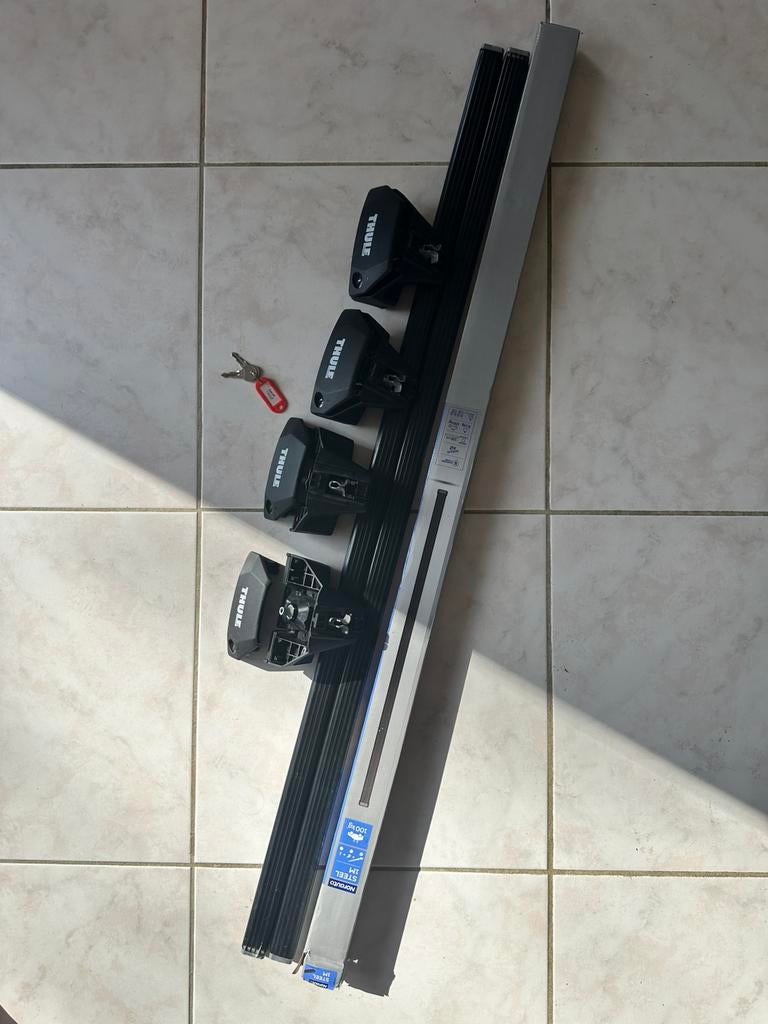 Barres de toit Norauto + THULE, Enlèvement, Comme neuf