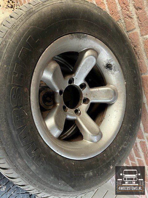 Complete set banden en velgen voor Mitsubishi Pajero > 1992, Auto-onderdelen, Banden en Velgen, Banden en Velgen, All Season, Terreinwagen