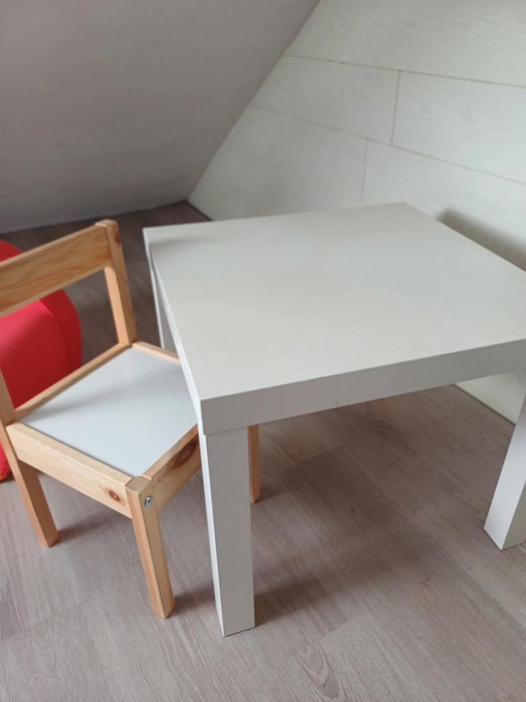 Chaise et table enfant region fleurus, Enlèvement