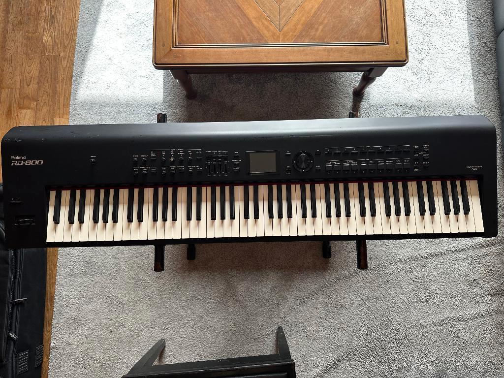 Roland RD 800 piano portable, Enlèvement, Utilisé, 88 touches, Roland