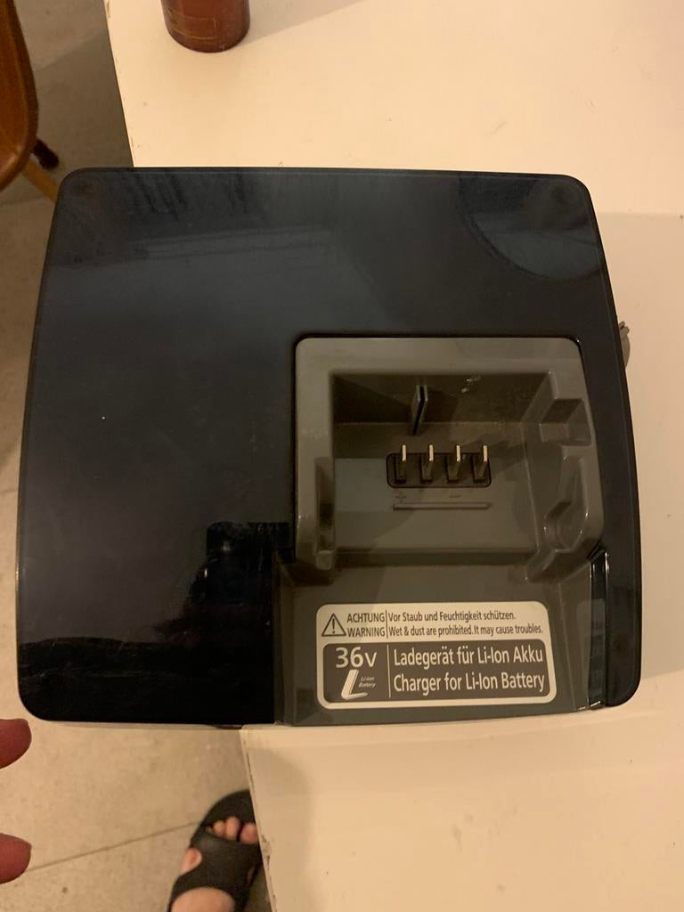 Chargeur de batterie 36 V Panasonic, Enlèvement