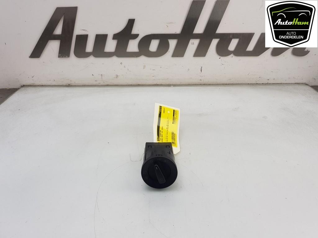 INTERRUPTEUR D'ECLAIRAGE Skoda Fabia II Combi, Utilisé, Skoda