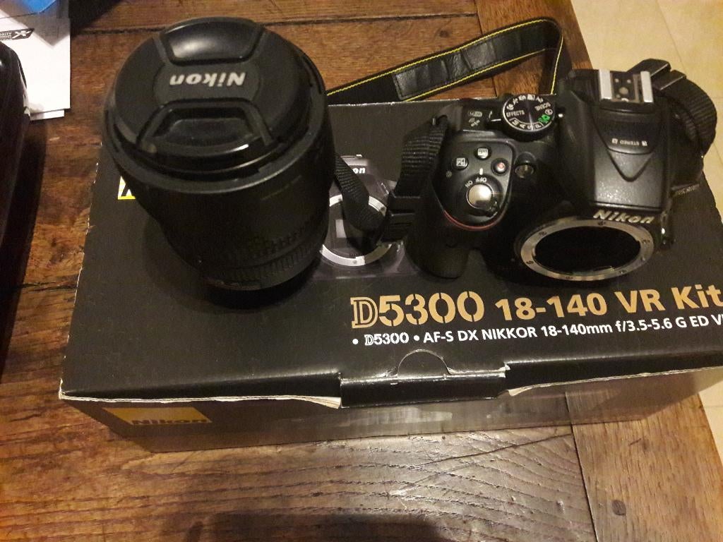 Appareil photo numérique Nikon D5300 avec accessoires, Enlèvement, Utilisé, Reflex miroir, 24 Mégapixel