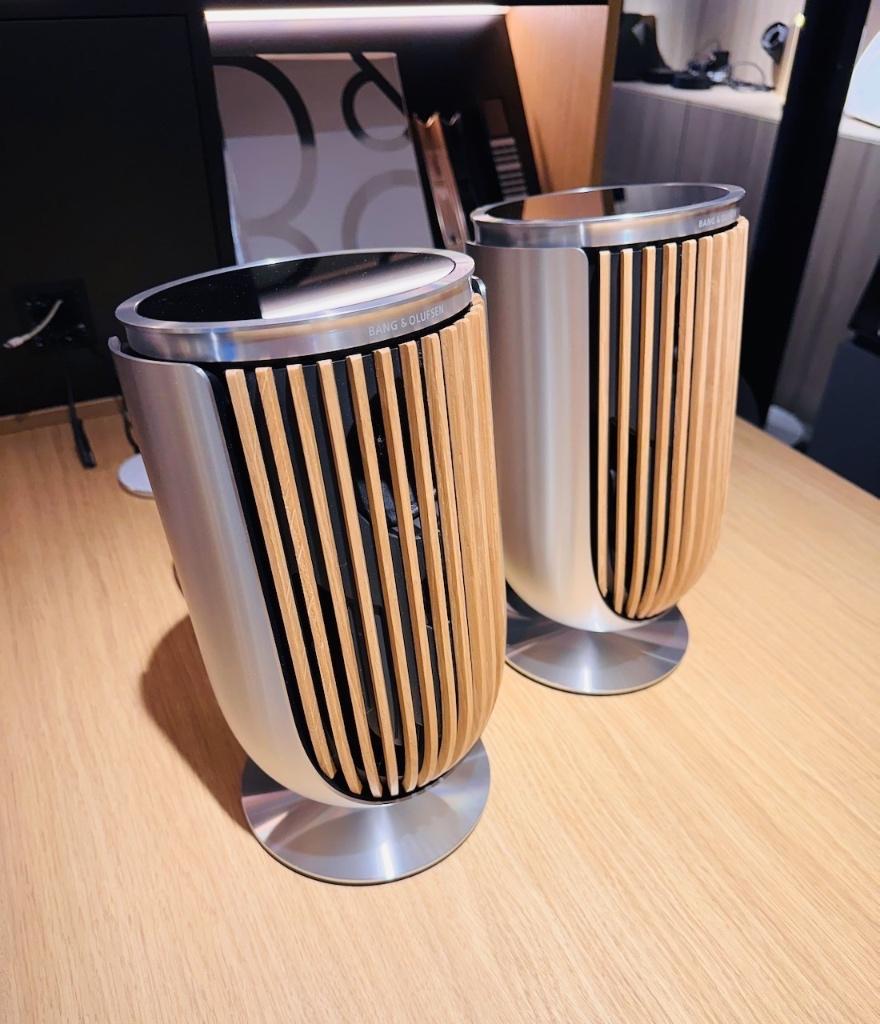 Bang & Olufsen Beolab 8 Alu met Oak of Light Oak covers B&o, Info@bang-olufsen.dk, Zo goed als nieuw, 120 watt of meer, Bang & Olufsen Alle 1 / DK-7600 Struer / Denmark