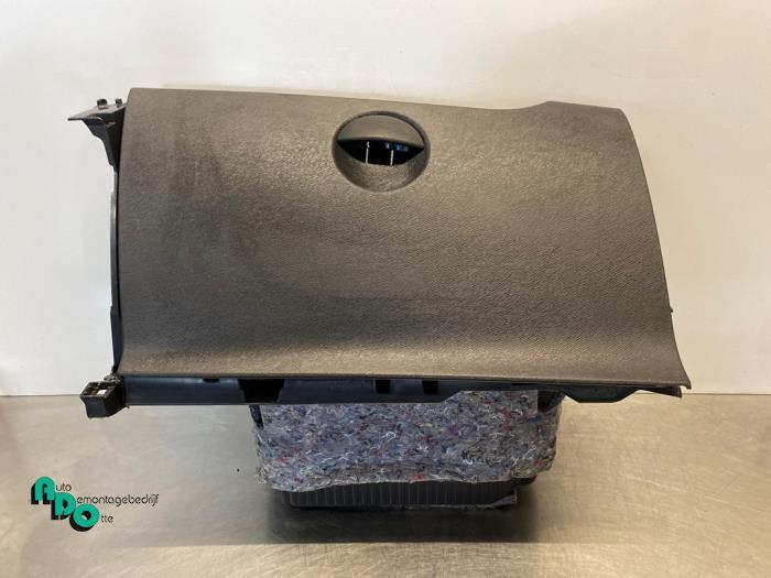 Boîte à gants d'un Mercedes Citan (Citan 12-), 3 mois de garantie, Utilisé, -, -