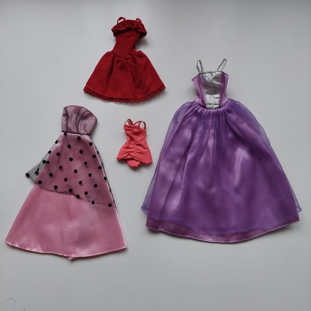 Vêtements Barbie LOT 5, Enfants & Bébés, Enlèvement ou Envoi, Utilisé, Barbie