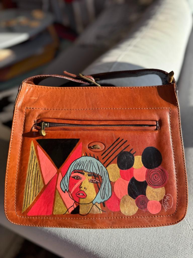 Unique leather bag with beautiful design, Overige merken, Gebruikt, Bruin, Ophalen of Verzenden