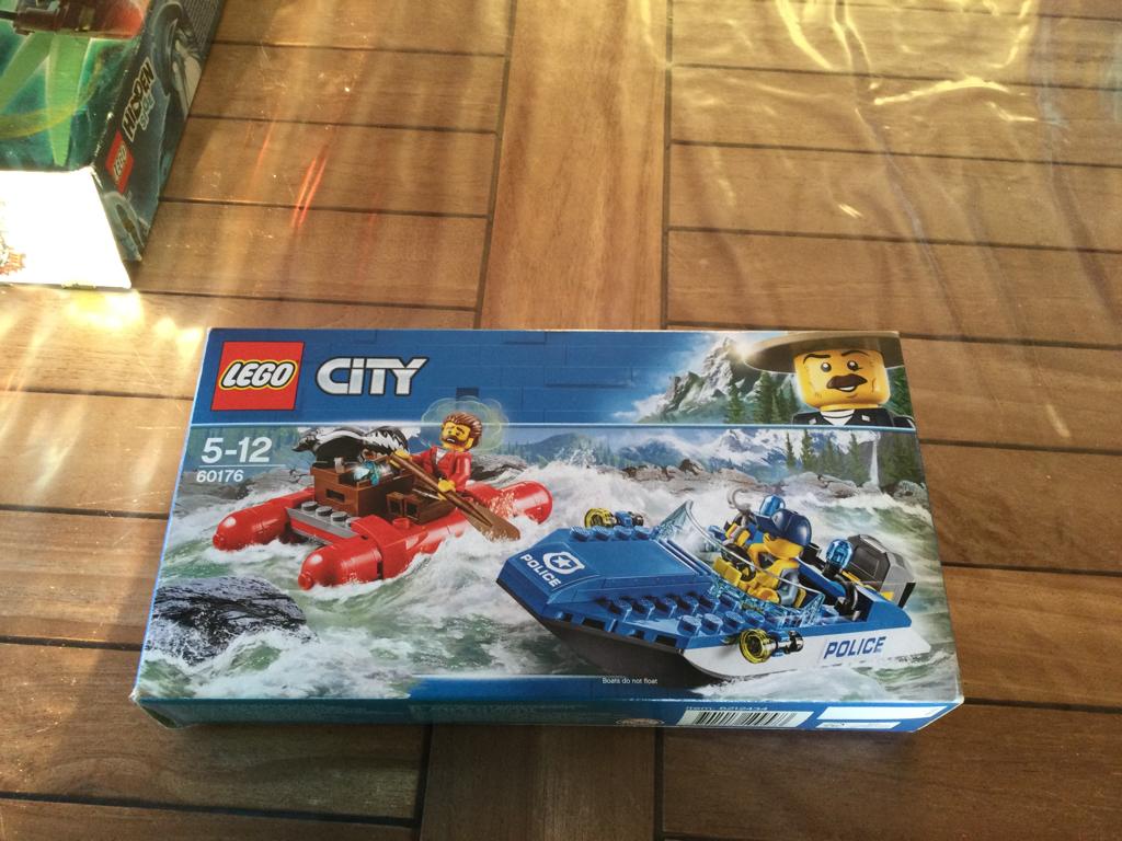 Veel dozen lego, Enlèvement ou Envoi, Lego