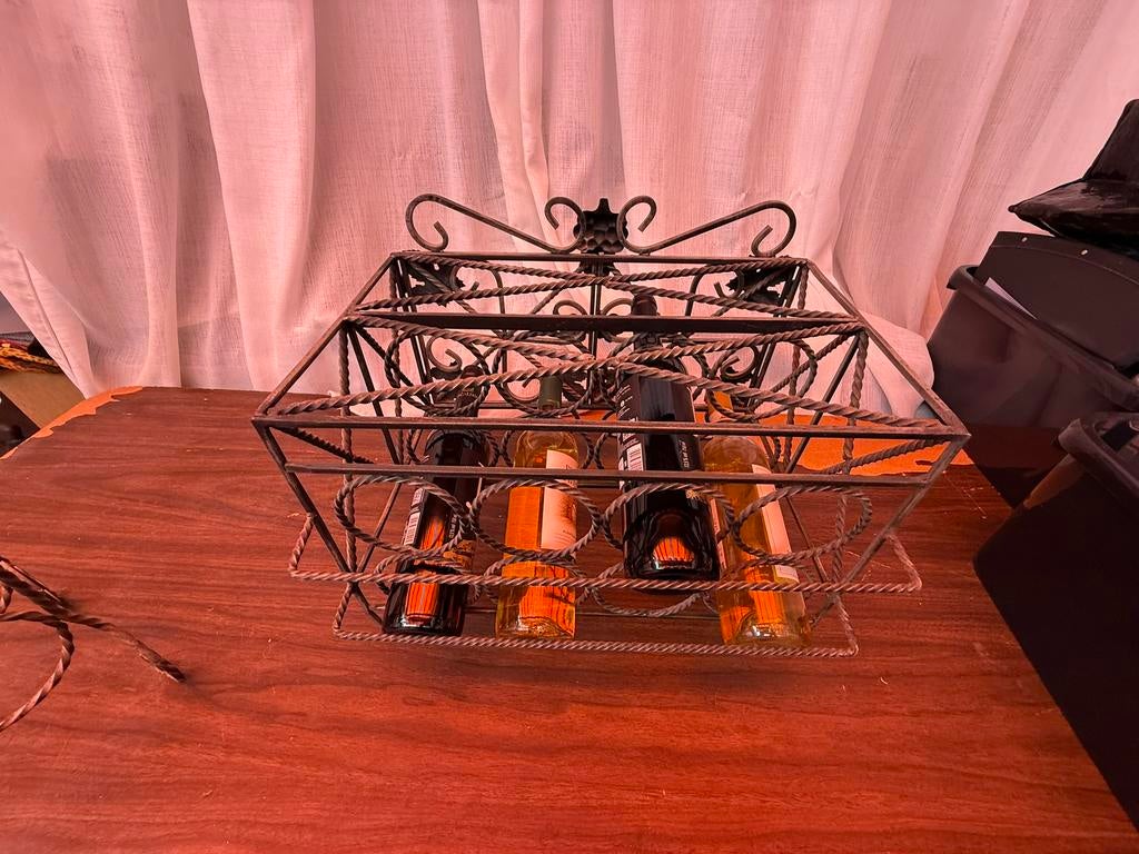 Porte-bouteilles en fer forgé  Pour 8 bouteilles, Maison & Meubles, Enlèvement