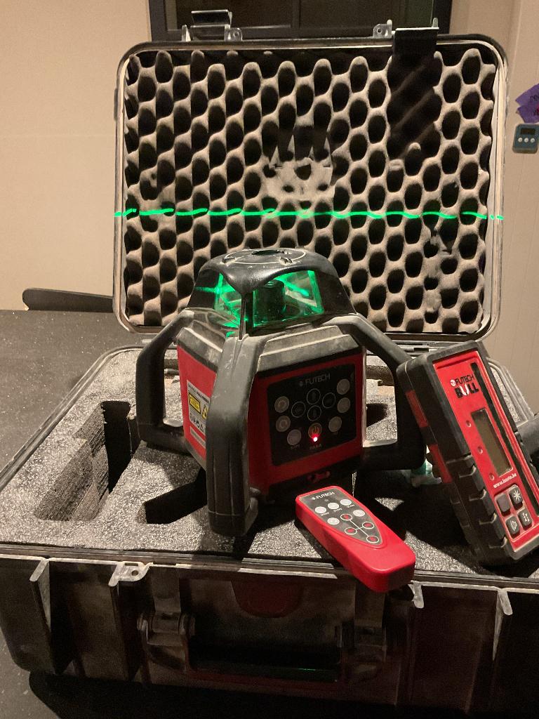 Roterende Laser FUTECH PARA, Enlèvement, Utilisé