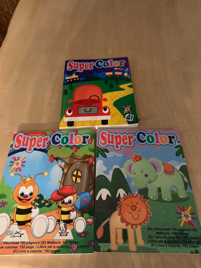 3 kleurboeken, Kinderen en Baby's, Speelgoed | Educatief en Creatief, Gebruikt, Ophalen of Verzenden
