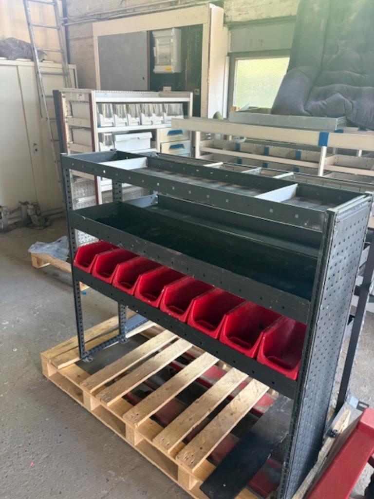 Bedrijfswagen inrichting (2432) L135 B32 H117 €150, Ophalen, Gebruikt