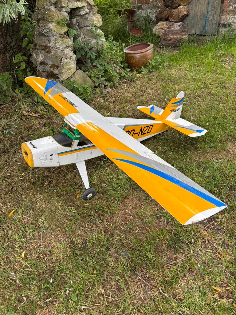 RC vliegtuig met werk, Enlèvement