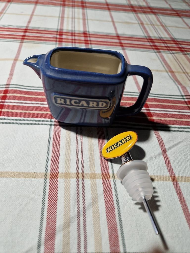 Petite carafe Ricard et doseur ricard, Collections