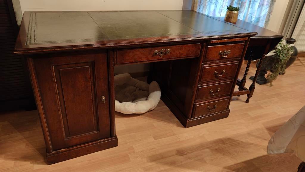 Antieke Engelse bureau, Huis en Inrichting, Bureaus, Ophalen, Zo goed als nieuw