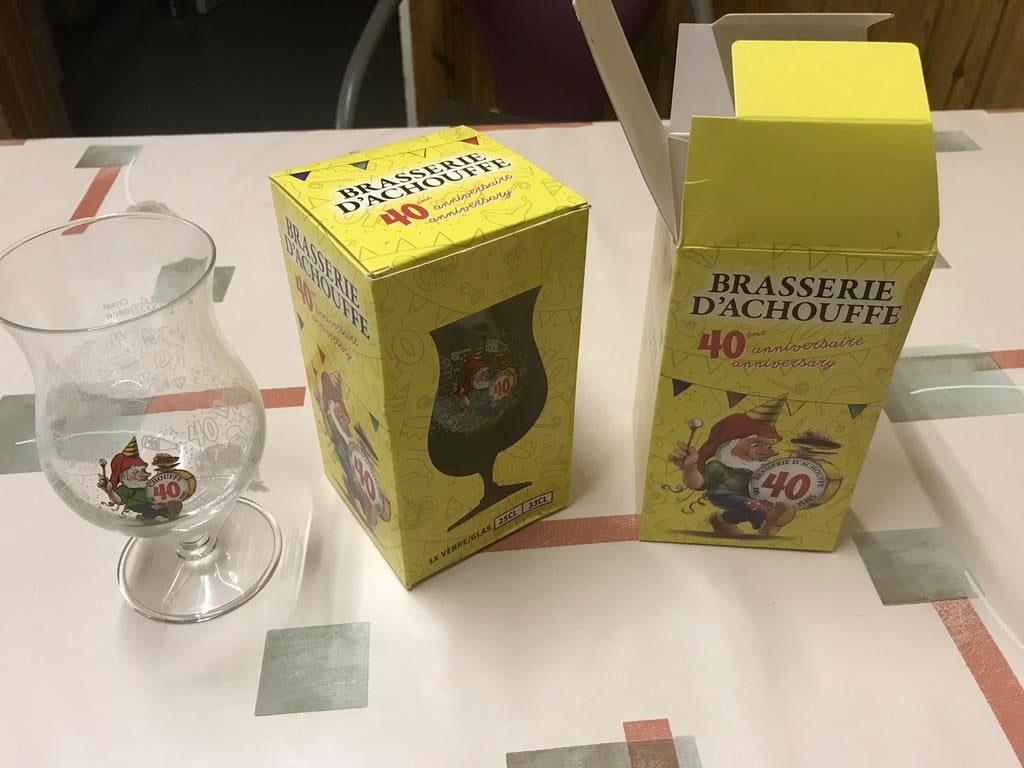 Chouffe 40j. 2 glazen voor 12,5€, Verzamelen, Ophalen of Verzenden, Nieuw, Glas of Glazen