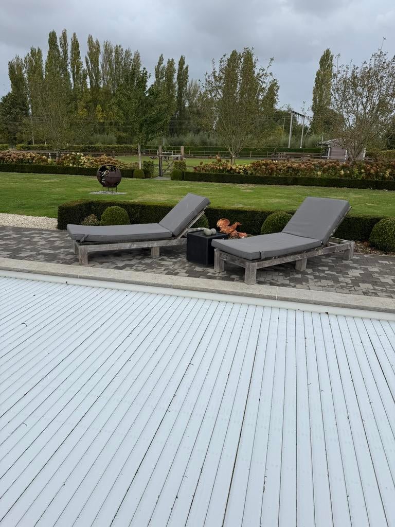 2 Houten ligbanken met kussens, Tuin en Terras, Ligbedden, Ophalen, Gebruikt