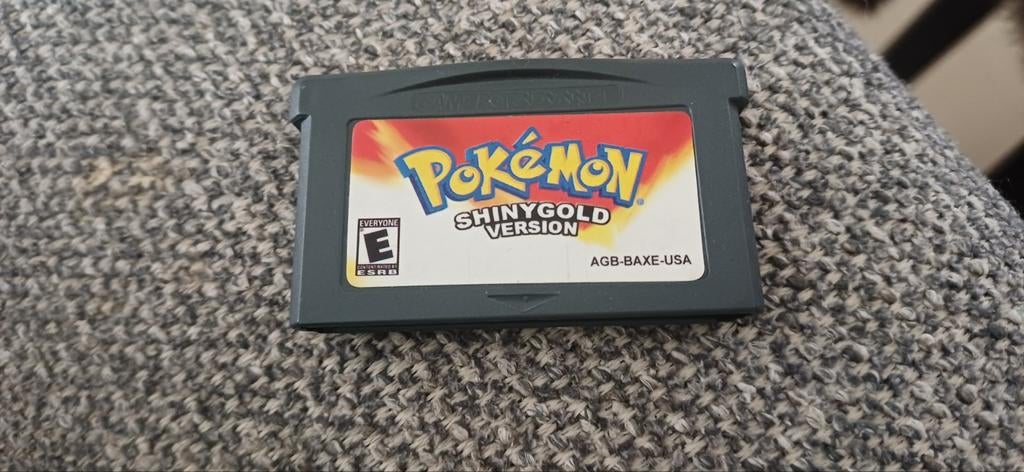 Pokemon shinygold, Games en Spelcomputers, Games | Nintendo Game Boy, Ophalen