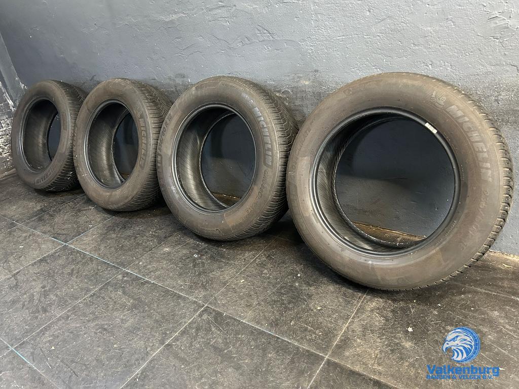 6-7mm! Allseasonbanden 235/60R18 Michelin CrossClimate, Autos : Pièces & Accessoires, Pneus & Jantes, 4 Saisons, Véhicule de tourisme