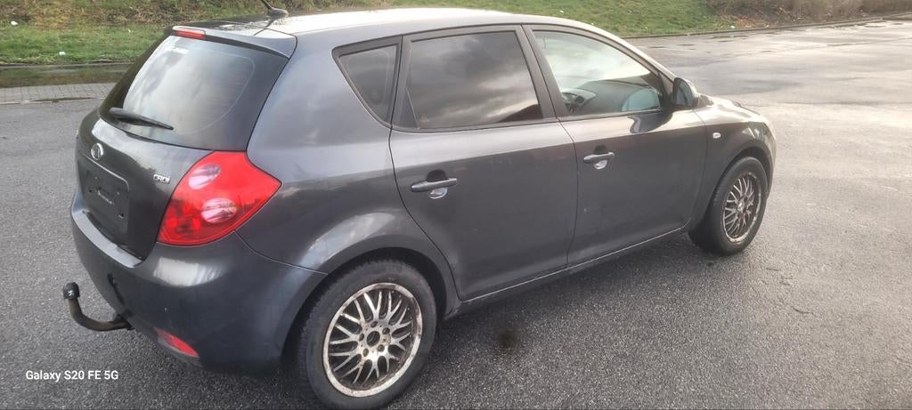 KIA CEE'D 2009+1.6CRDI+CTOK+DEMANDE D'IMMATRI À 1199EU, Entreprise, Boîte manuelle, 5 portes, Alarme