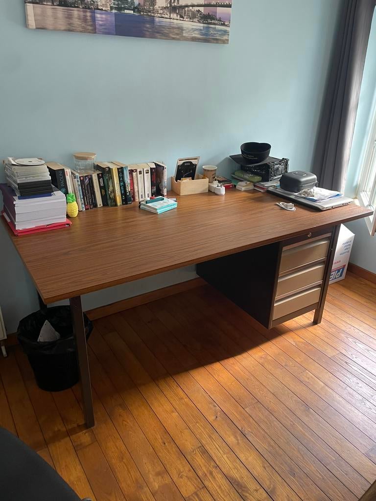 Bureau 170/85 cm avec caisson tiroirs – bon état, Enlèvement, Comme neuf