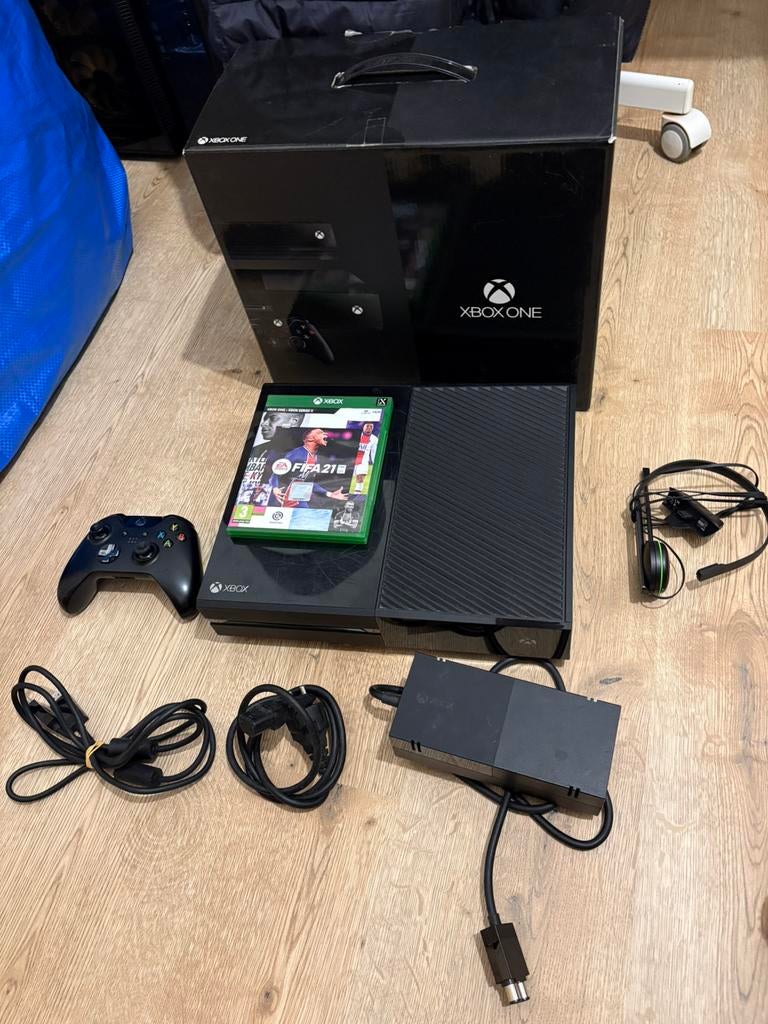 Xbox one 500gb, Games en Spelcomputers, Spelcomputers | Xbox One, Xbox One, Ophalen of Verzenden, Zo goed als nieuw, Met 1 controller