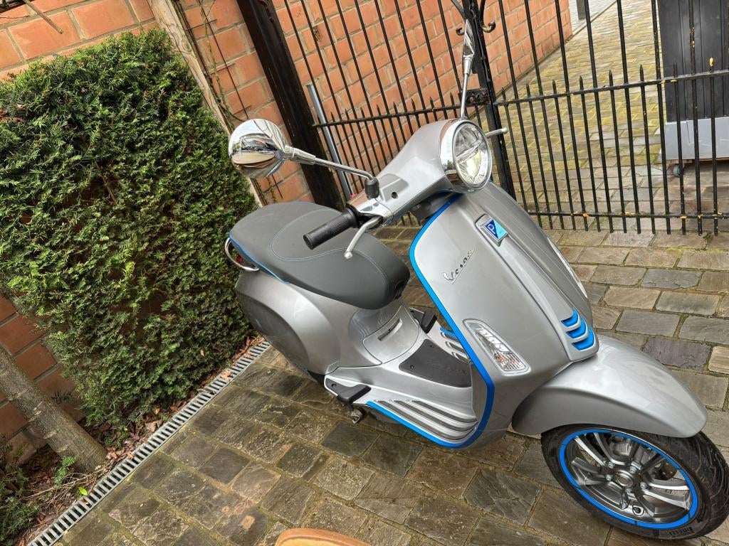 Vespa Elettrica 45 km/u  Blue Line, Fietsen en Brommers, Ophalen, Overige modellen, Elektrisch, 50 cc