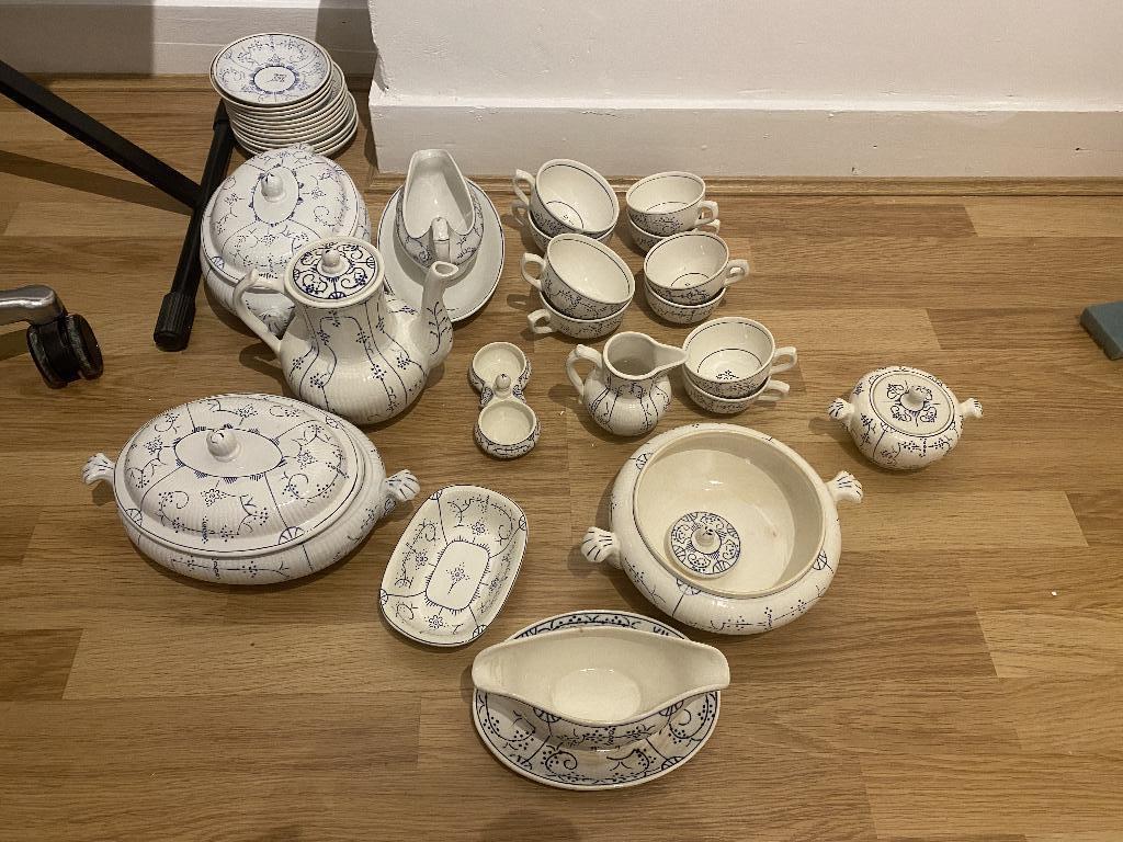 Lot de vaisselle Villeroy & Boch Copenhague, Antiquités & Art, Antiquités | Services (vaisselle) pièces, Enlèvement