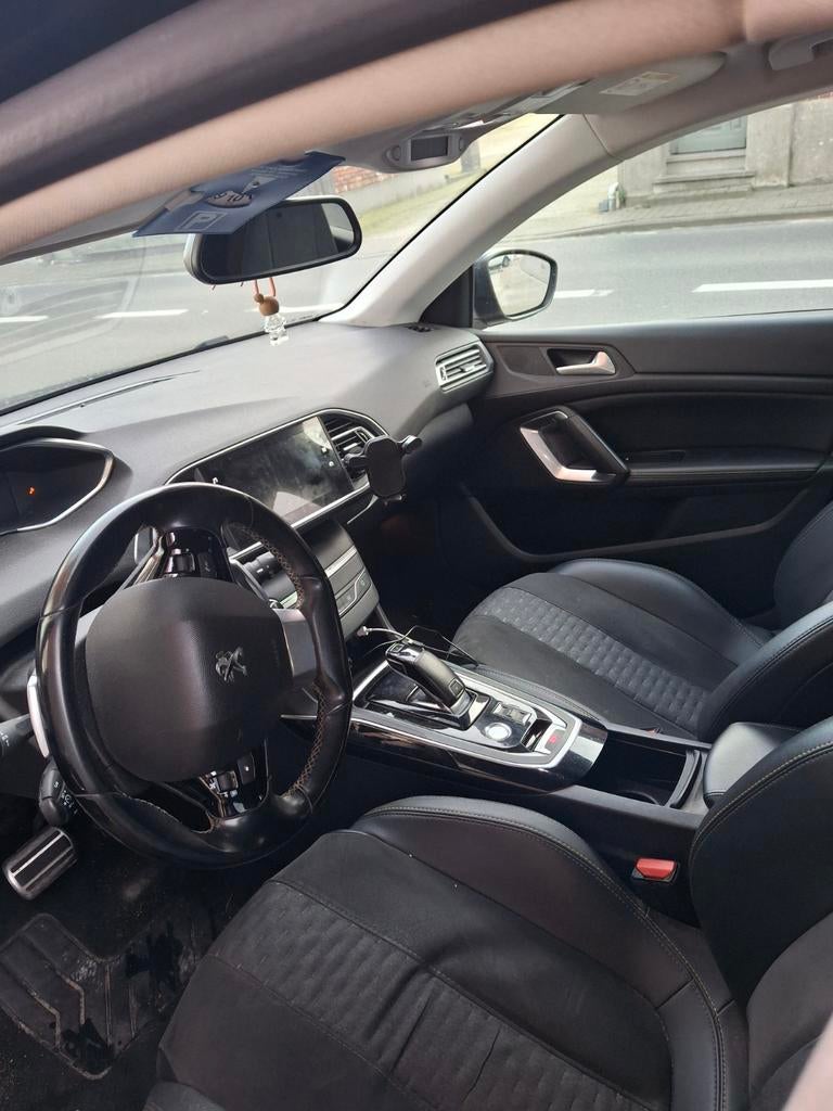 Peugeot 308, Autos, Peugeot, Cuir et Alcantara, Achat, Euro 6, Noir