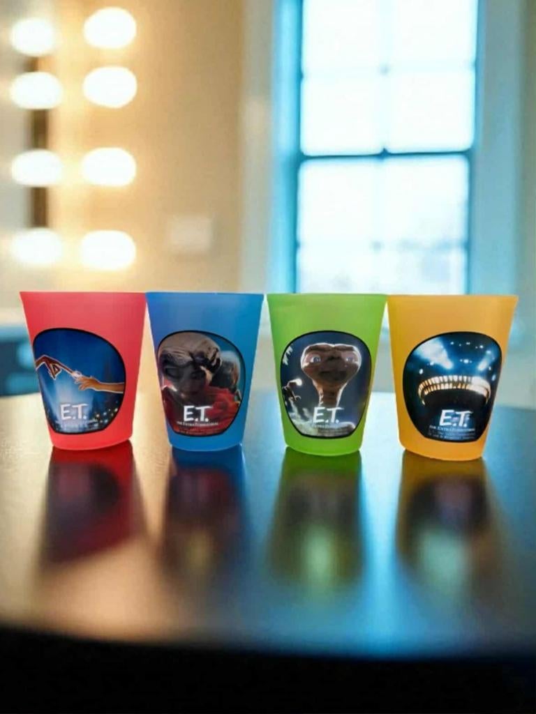 E.T. verzamel set, complete set drinkbekers in 4 Kleuren., Verzamelen, Ophalen of Verzenden, Nieuw, Film, Gebruiksvoorwerp