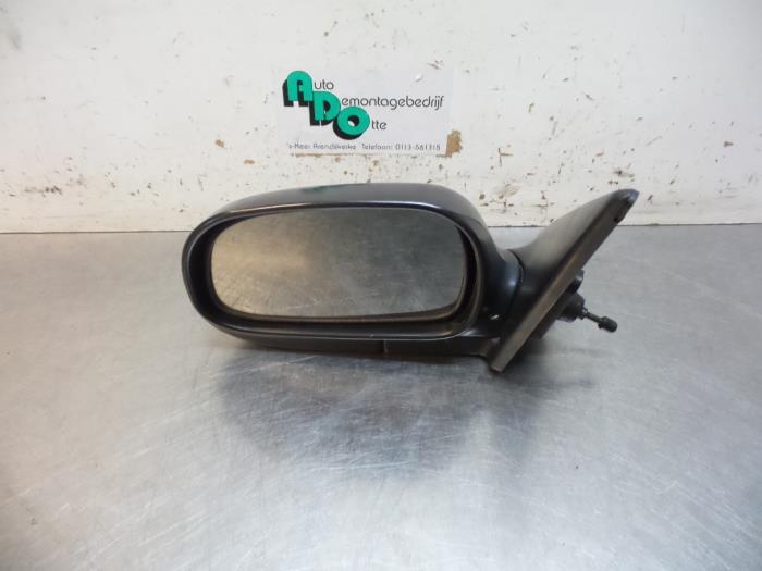 Buitenspiegel links van een Toyota Carina (Carina E 92-), Gebruikt, -, -, Ophalen of Verzenden