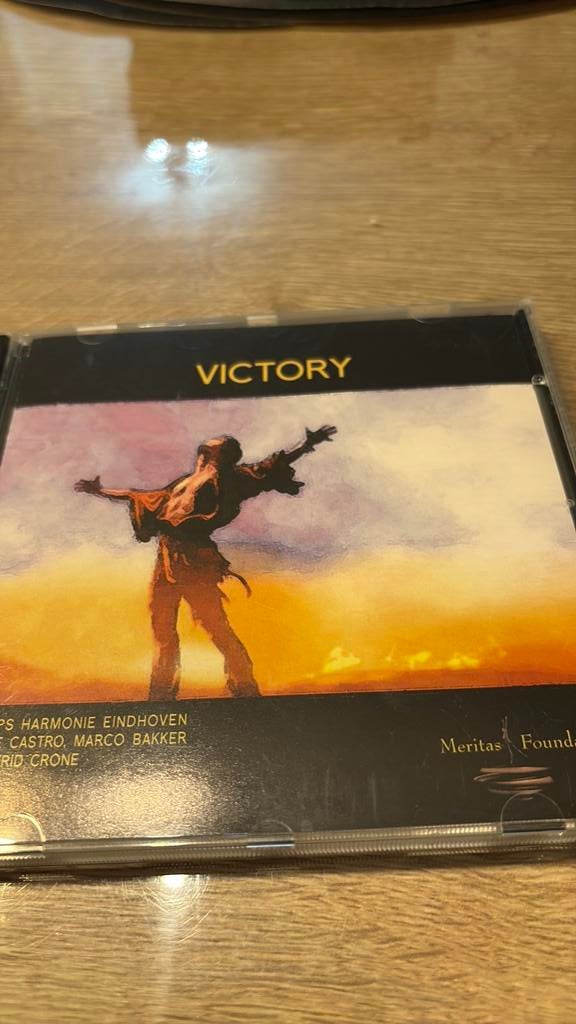 Victory, Ophalen of Verzenden, Zo goed als nieuw