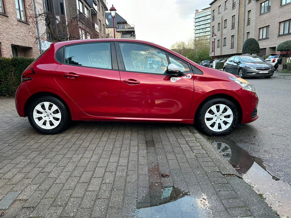 Peugeot 208 1er proprio 1.2 essence, Achat, Euro 6, Entreprise, Boîte manuelle