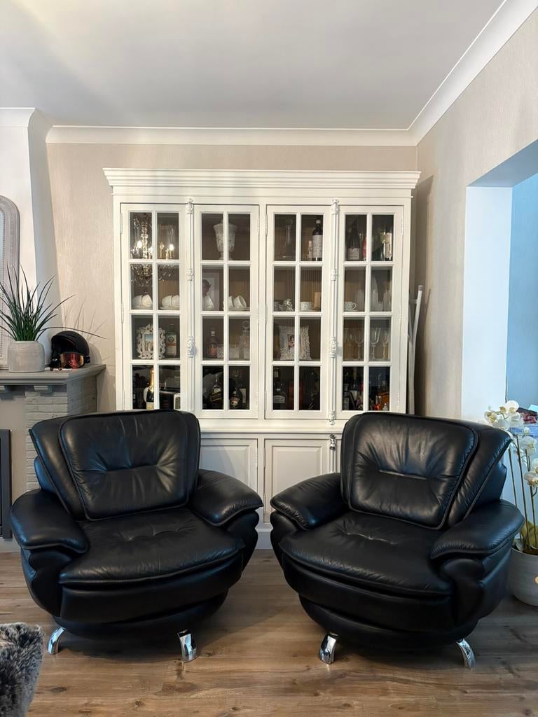 2 moderne leren draaizetels, Ophalen, Zo goed als nieuw, Leer