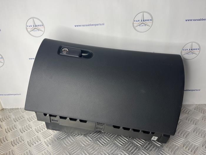 Dashboardkastje van een Mercedes C-Klasse, Gebruikt, -, -, 3 maanden garantie