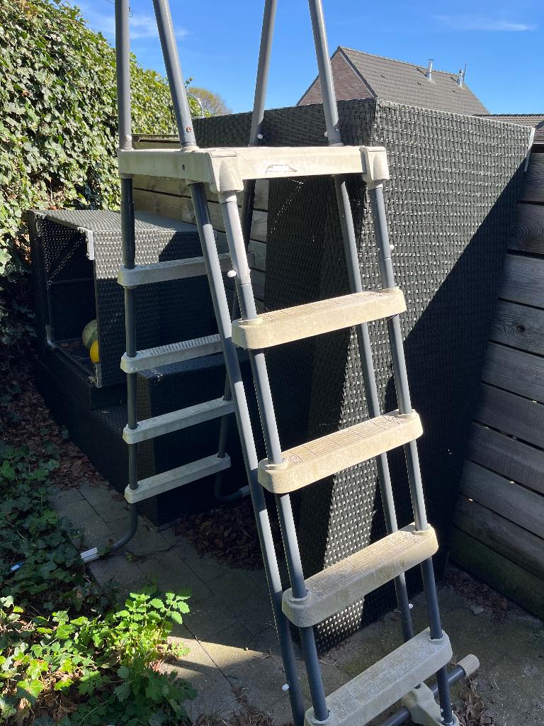 Zwembad +zoutwatersysteem en stofzuiger, Tuin en Terras, Gebruikt, Rond, 300 cm of meer, Ophalen