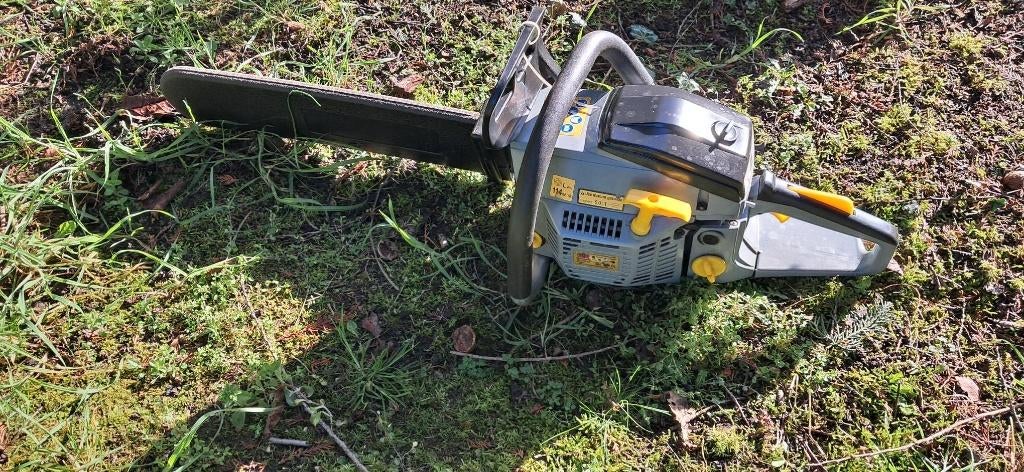 Kettingzaag op benzine, Ophalen, Gebruikt, Kettingzaag