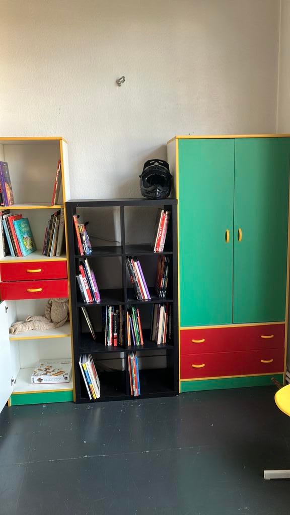 Armoire enfant, pas neuf mais en bon  état, Enlèvement, Utilisé