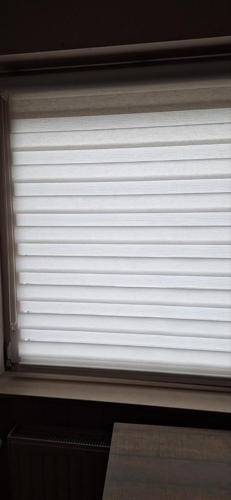 2 rolgordijnen, Ophalen