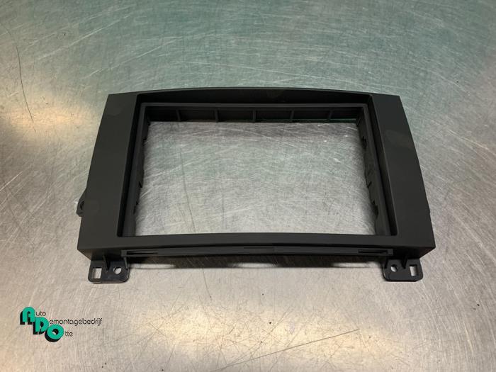 Cadre radio d'un Mercedes Sprinter (Sprinter 06-), 3 mois de garantie, Utilisé, -, -