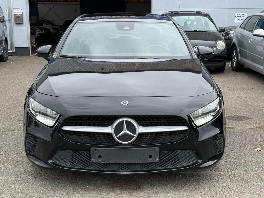 Mercedes Benz A180d Automaat 2018, Auto's, Mercedes-Benz, Automaat, Achterwielaandrijving, 4 cilinders, https://public.car-pass.be/vhr/f1c999b3-8364-4058-9600-5442dc7f557f