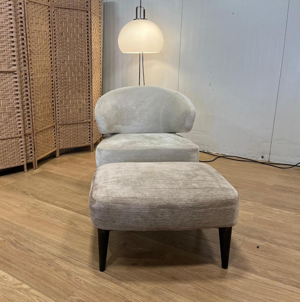 ZGAN Minotti Aston Armchair / Fauteuil - NP: €3.900, Huis en Inrichting, Fauteuils, Zitstoel Design Fauteuil, 75 tot 100 cm, Ophalen of Verzenden